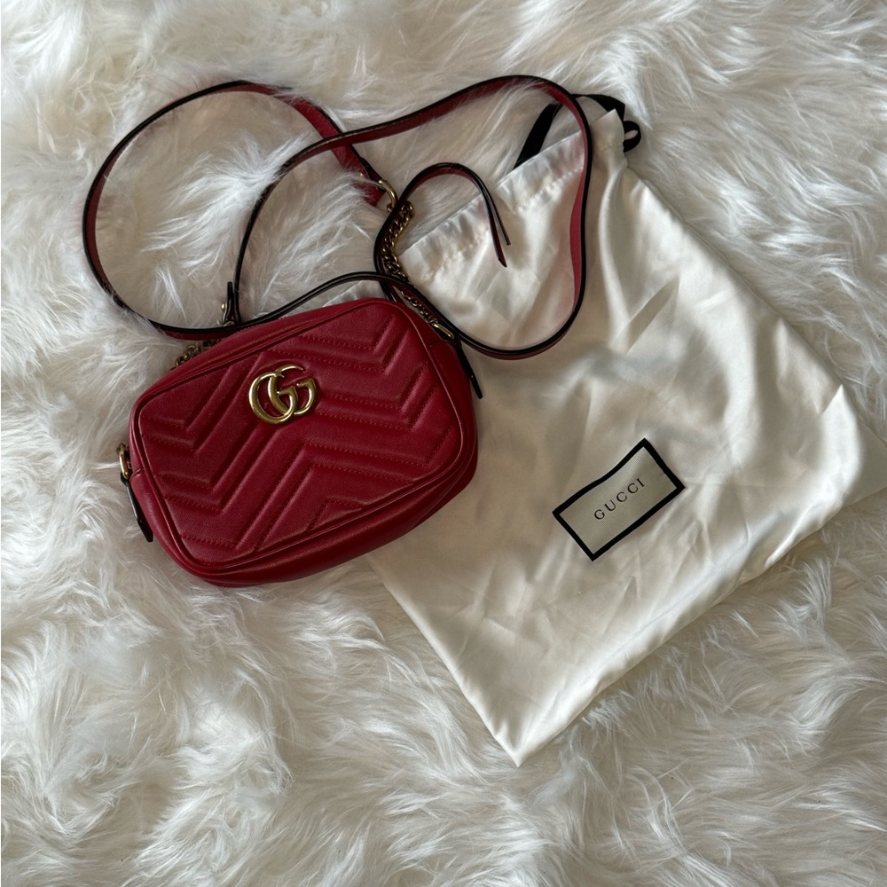 Gucci Mattelassé Leather Shoulder Bag